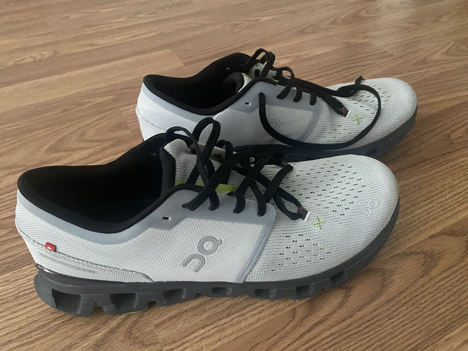 On cloud 10.5 Men's Shoe