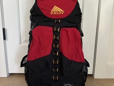 Kelty Coyote 3200 ST Internal Frame Hiking Backpack