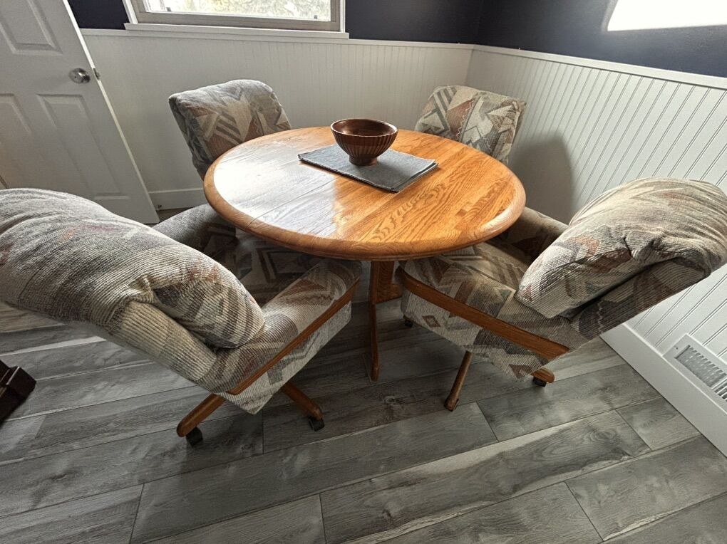 Beautiful Solid Oak Dining Set (Price Lowered!)