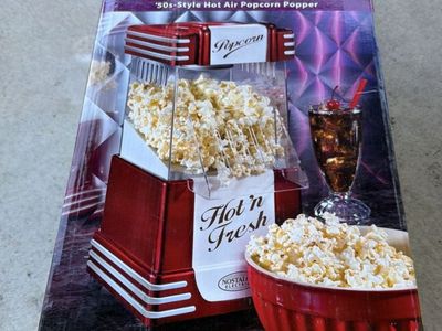 Nostalgic popcorn maker