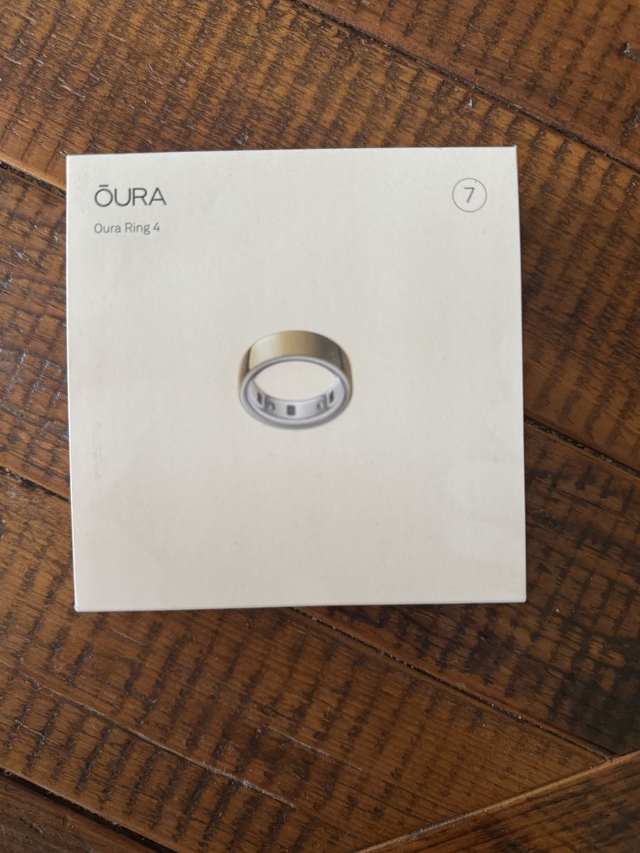 Oura Ring 4, Gold, Size 7