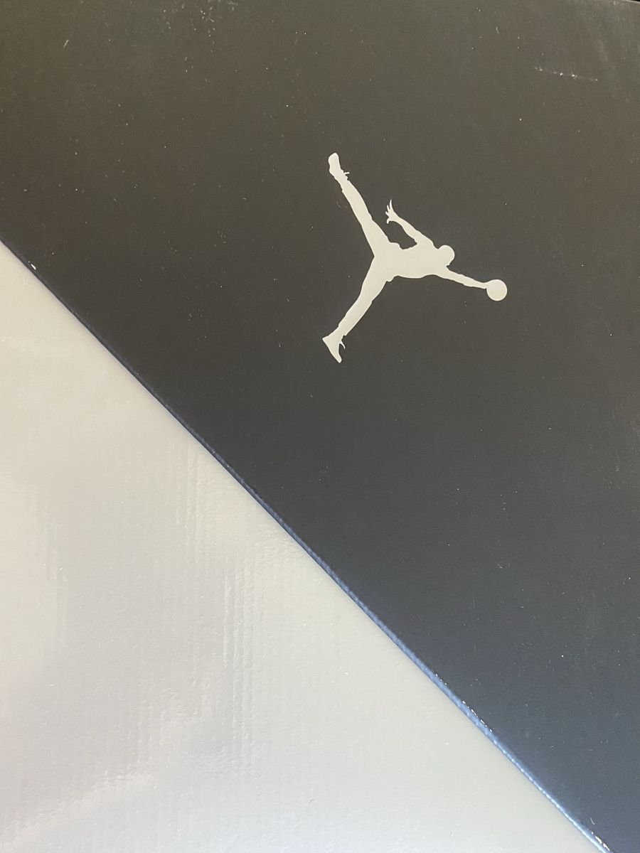 Air Jordan 11 Retro Jubilee Men's Size 10.5 Sneakers - New in Box
