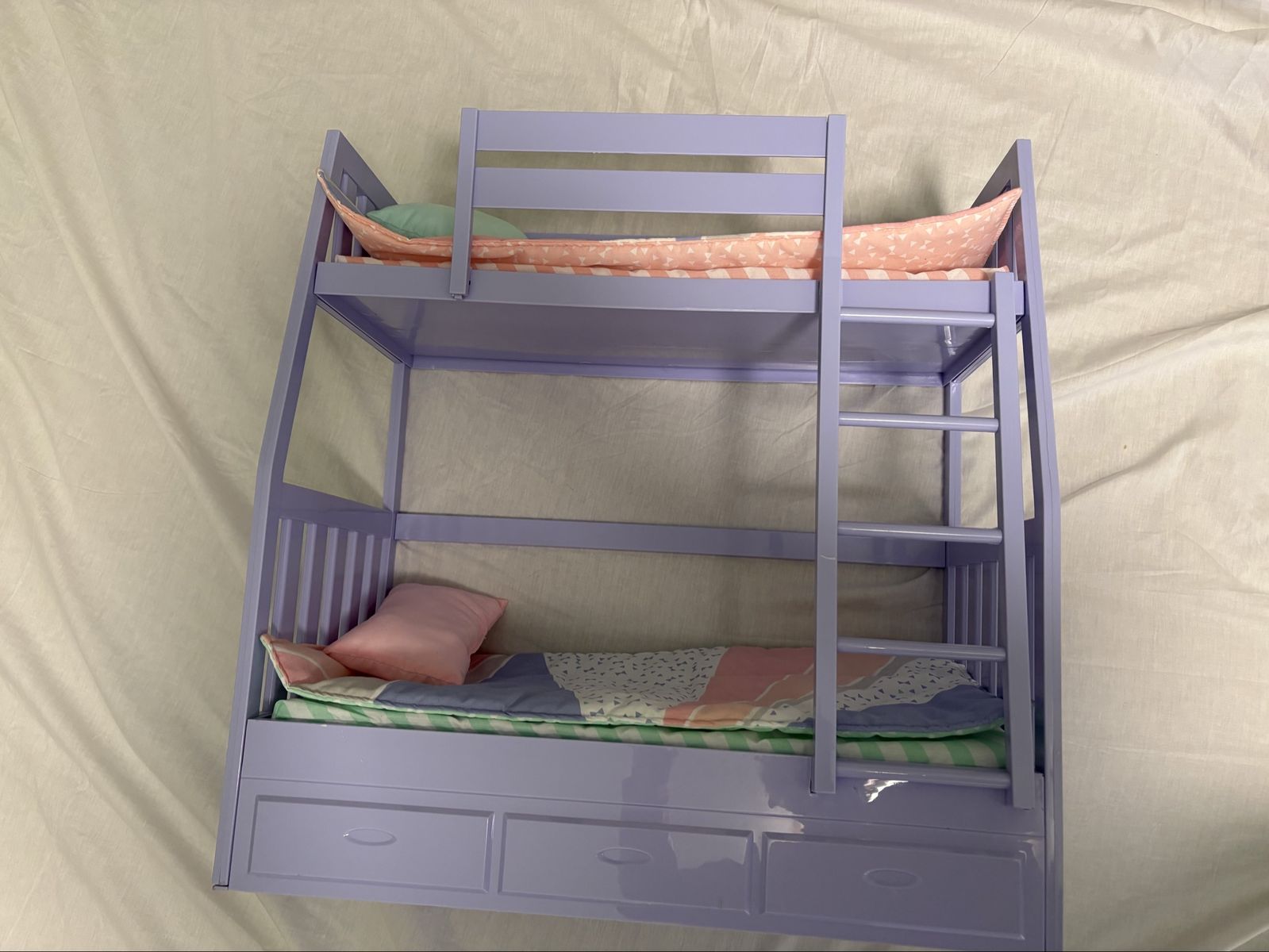 Main image 3
