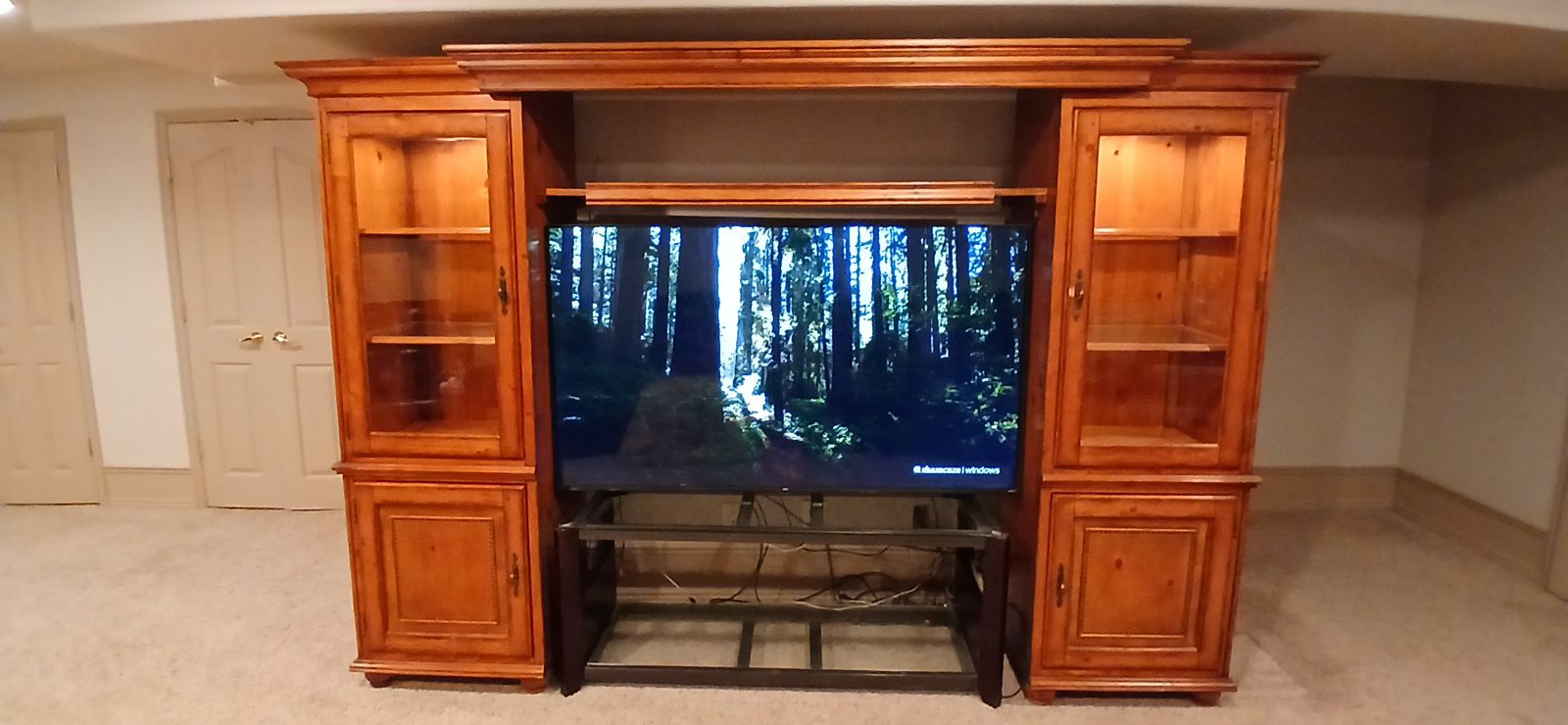 Entertainment center