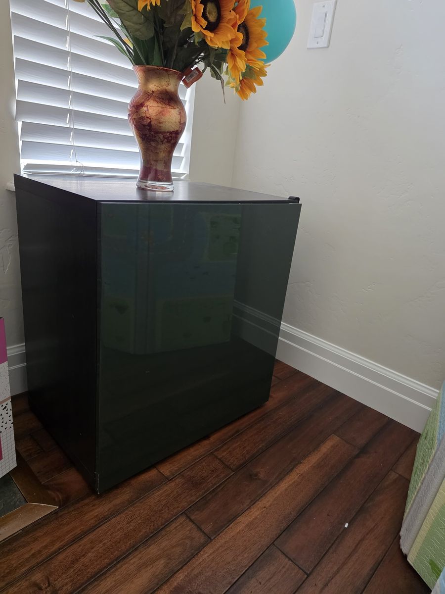 IKEA BESTÅ shelf unit w/ door