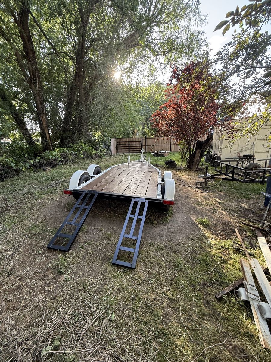 Main image 3