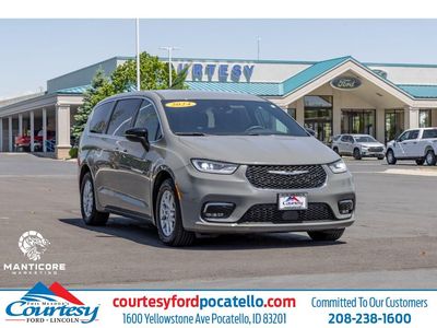 2024 Chrysler Pacifica Touring