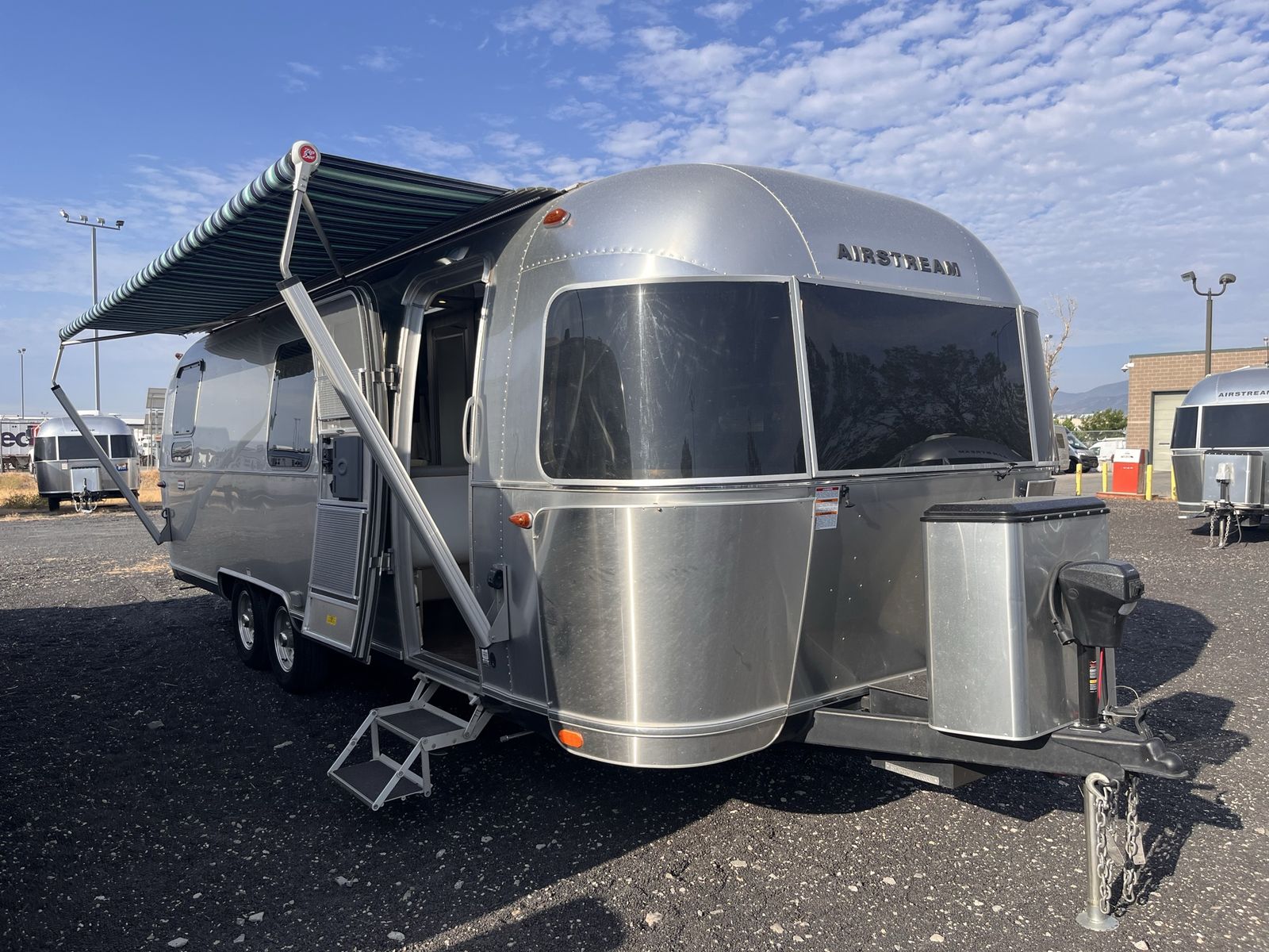 2023 Airstream International 28RBQ