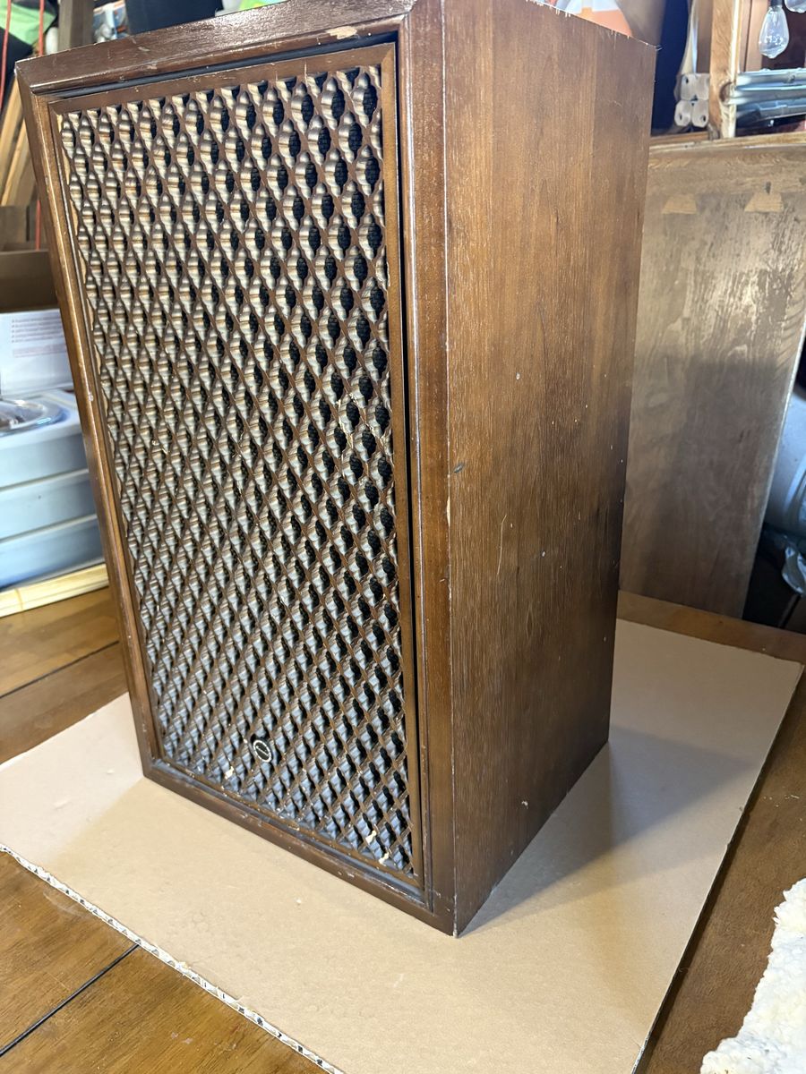 Main image 3