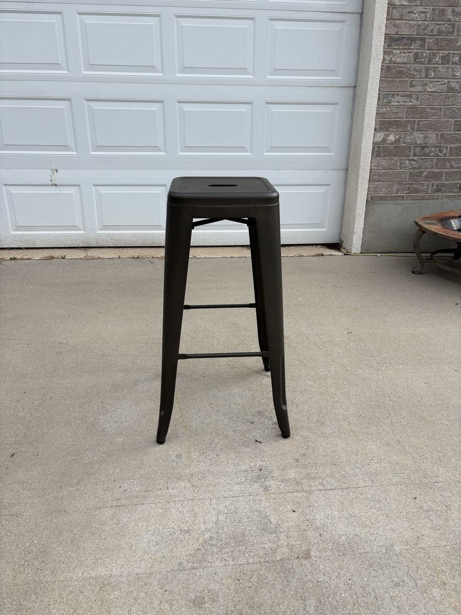 4 Bar Stools