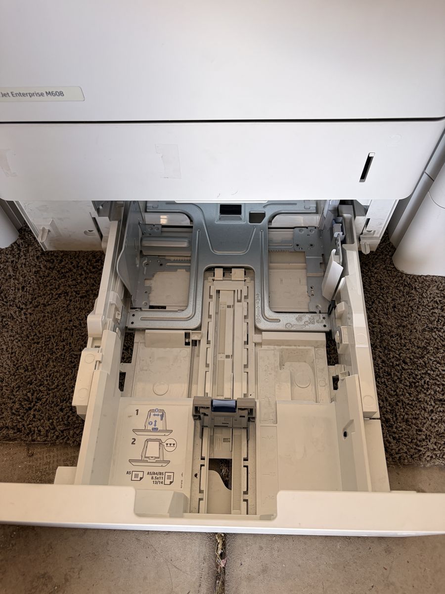 Main image 6