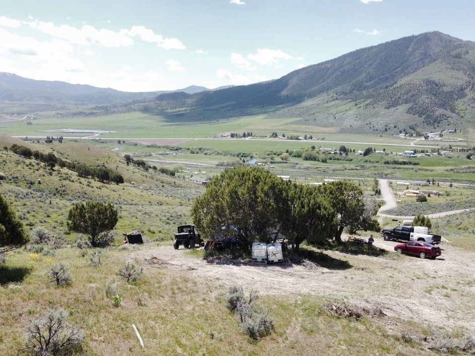 Main image 1