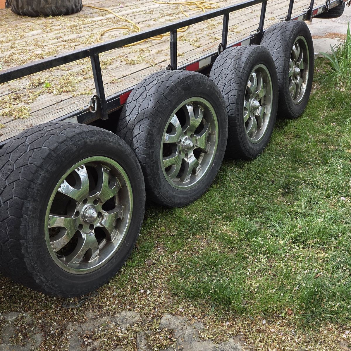 Chevy 6 lug Wheels 20x9 w/ 275/55R20 lug 6x5.5