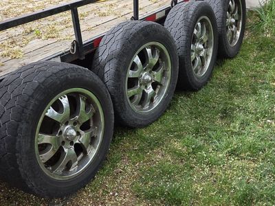 Chevy 6 lug Wheels 20x9 w/ 275/55R20 lug 6x5.5