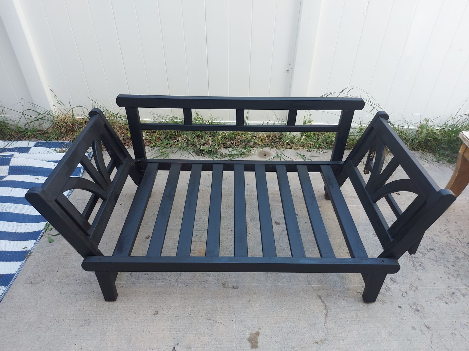 Stylish Extendable Black Wooden Garden Furniture – Modern & Durable
