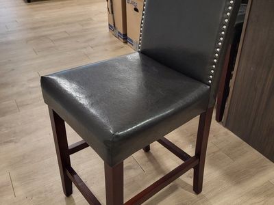 Set of 4 dining chairs $20