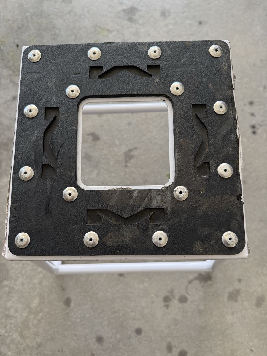 Main image 4