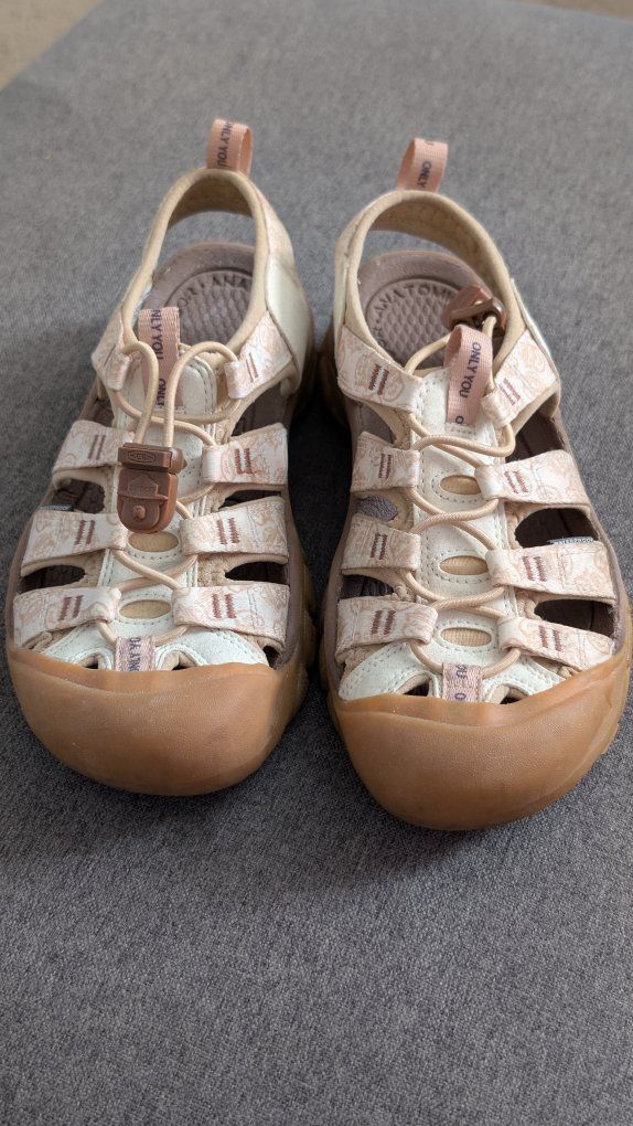 Keen Women's Sandals Size 6