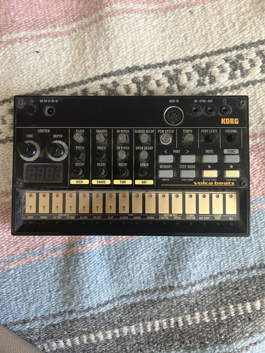 Korg Volca Beats Analog Rhythm Synthesizer Drum Machine