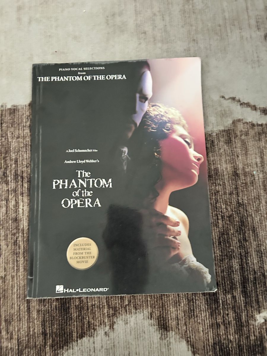 Hal Leonard Phantom of the Opera Piano/Vocal Selections Sheet Music Andrew Lloyd Webber Movie