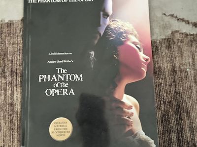 Hal Leonard Phantom of the Opera Piano/Vocal Selections Sheet Music Andrew Lloyd Webber Movie