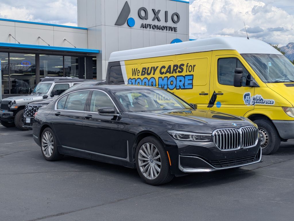 2022 BMW 7 Series 740i