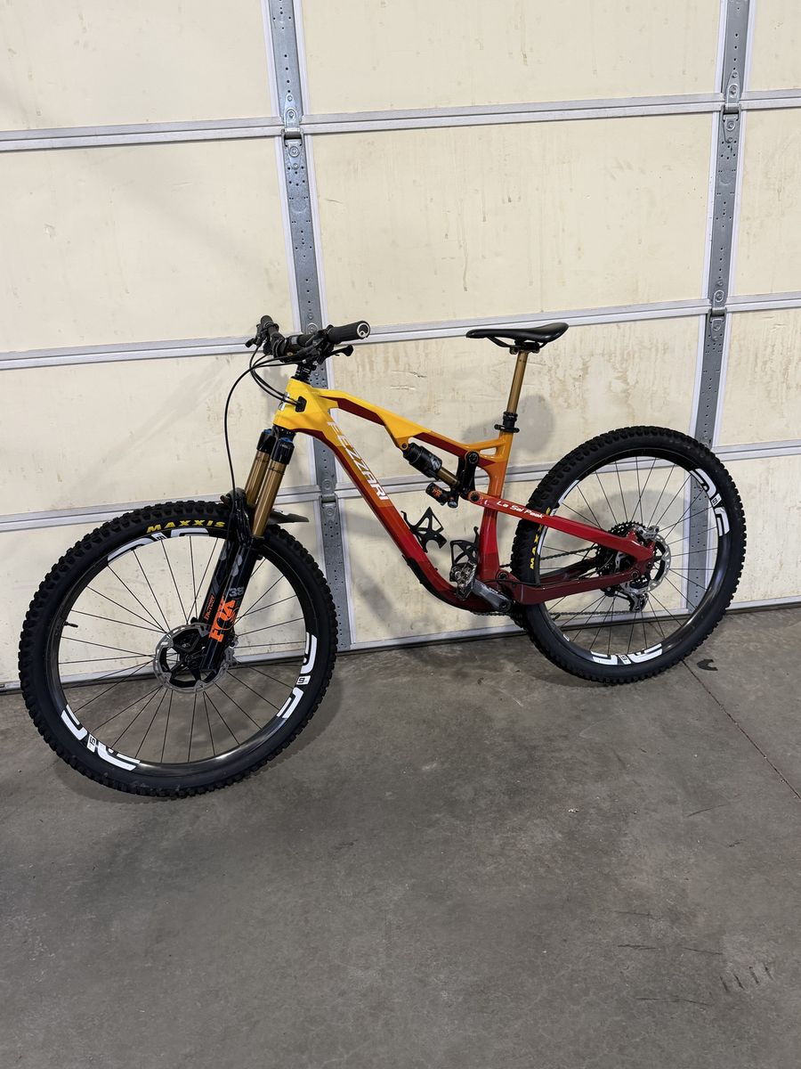 Fezzari / Ari mountain bike
