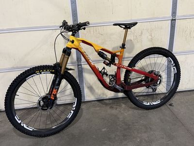 Fezzari / Ari mountain bike