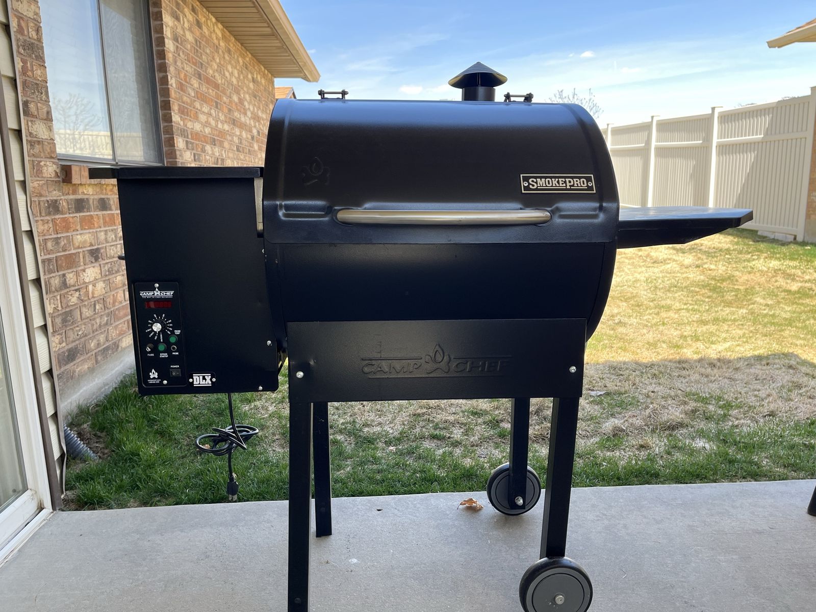 Camp Chef SmokePro DLX Pellet Grill and Smoker