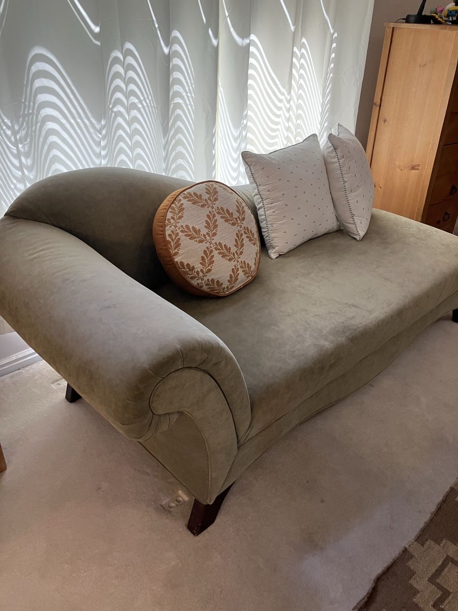 Setee Chase Lounge Couch $30 cash