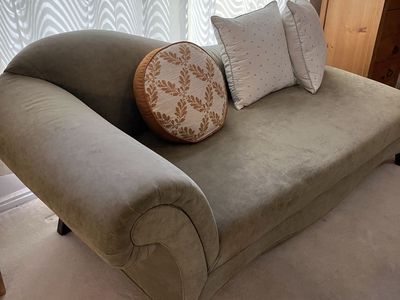 Setee Chase Lounge Couch $30 cash
