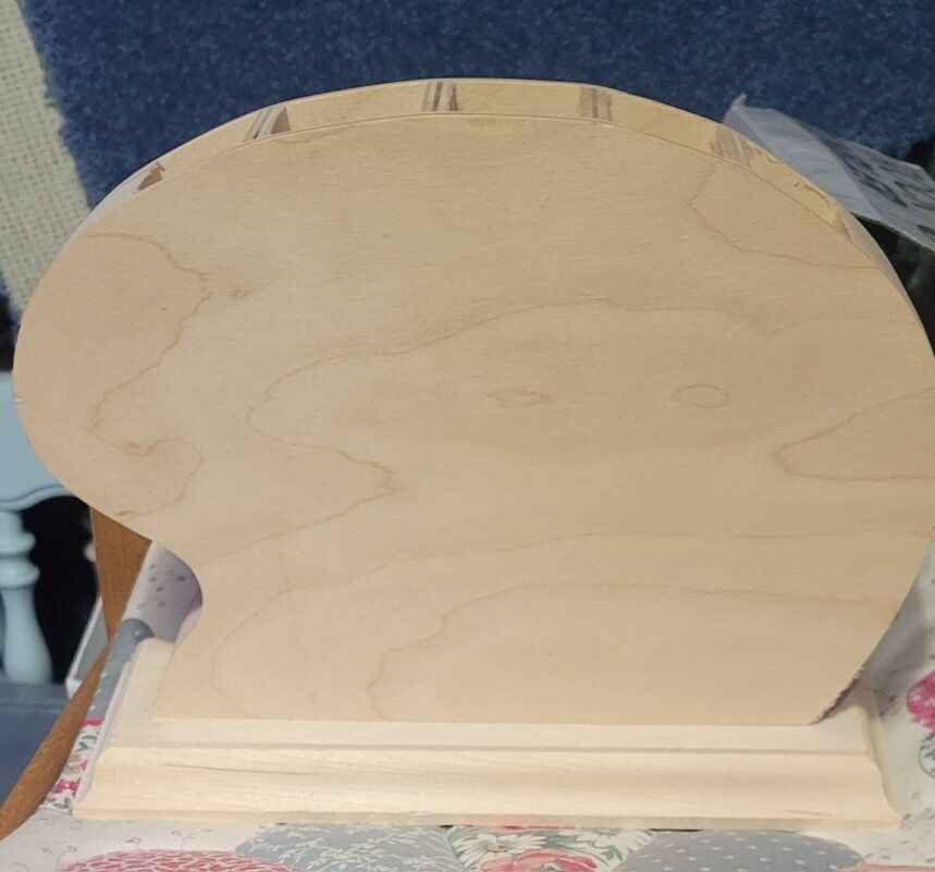 Pallette shaped wood paint brush holder