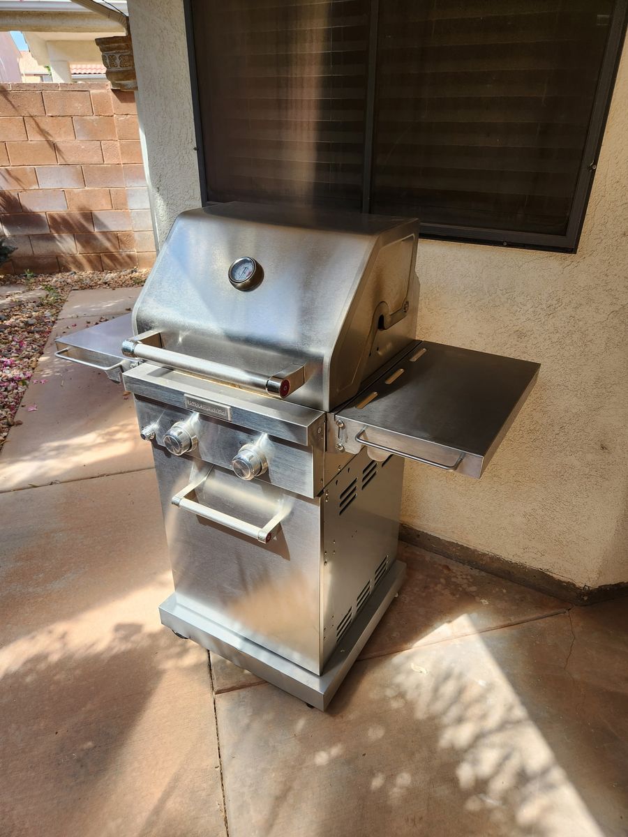 Kitchen aid 2 burner propane grill