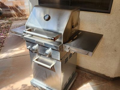 Kitchen aid 2 burner propane grill