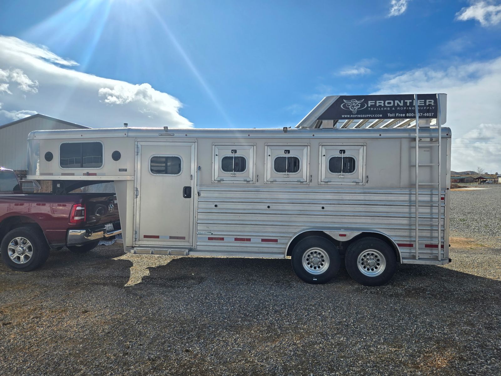 2015 3 Horse Logan Riot