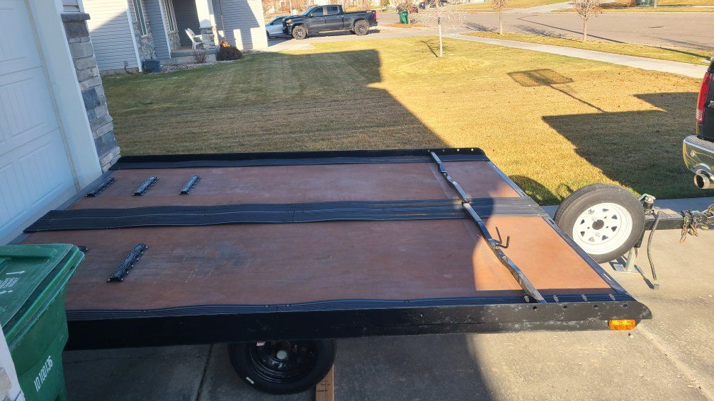 8x10 Title Deck Snowmobile Trailer