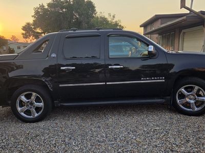2013 Chevrolet Avalanche LT Black Diamond