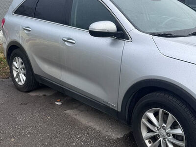 2018 KIA SORENTO LX V6