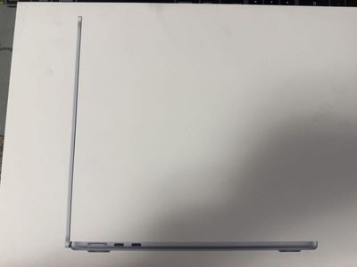 BRAND NEW 2025 MACBOOK AIR SKY BLUE M4 PROCESSOR NEW IN BOX W/APPLECARE