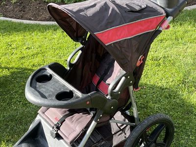 Baby Trend Range Jogging Stroller – Great Condition
