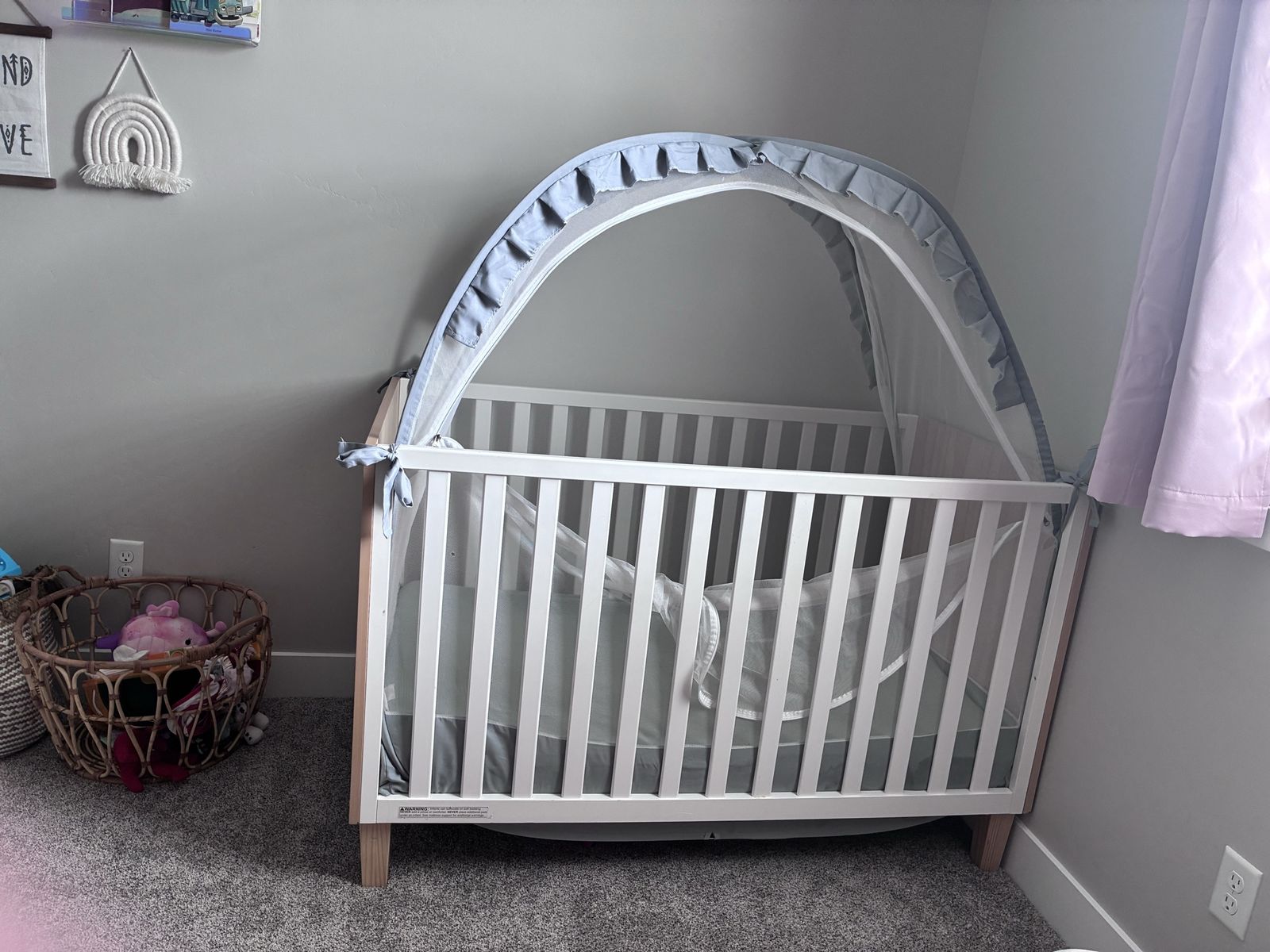 Like new crib and mattress
