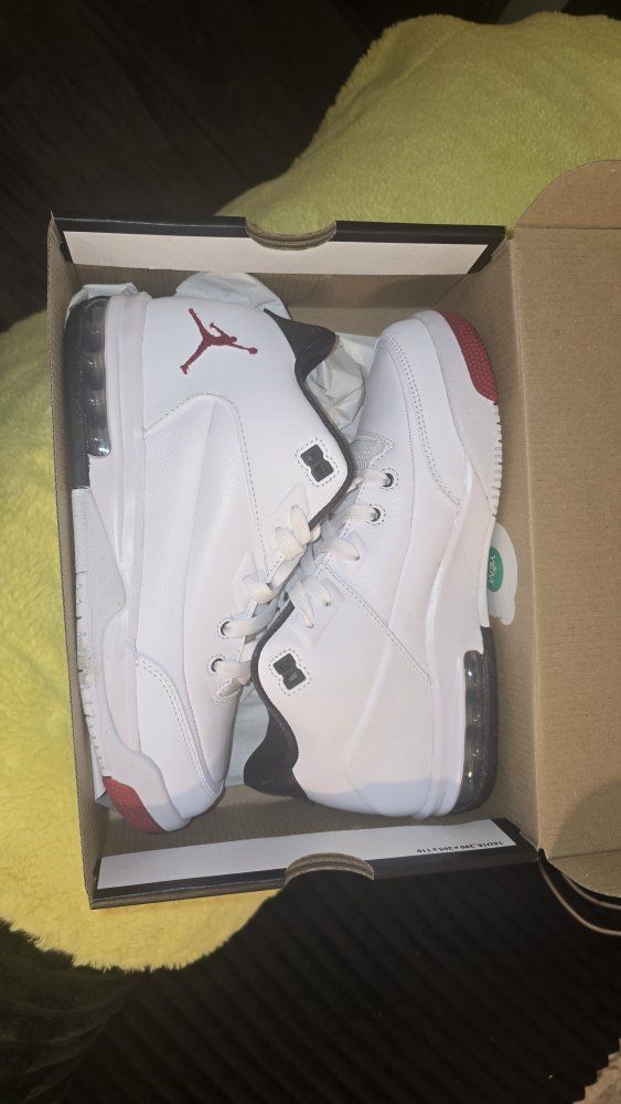 Jordan's youth size 6.5y