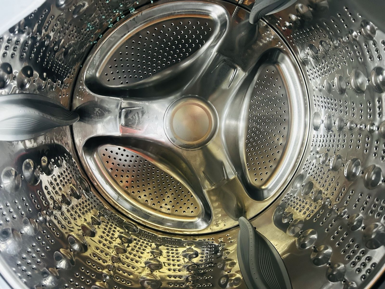 Main image 4