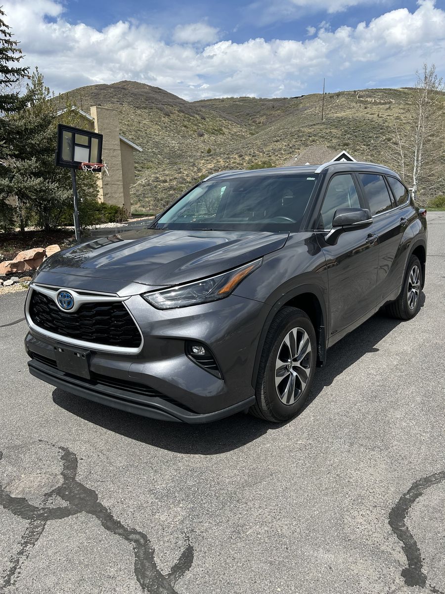 2024 Toyota Highlander XLE