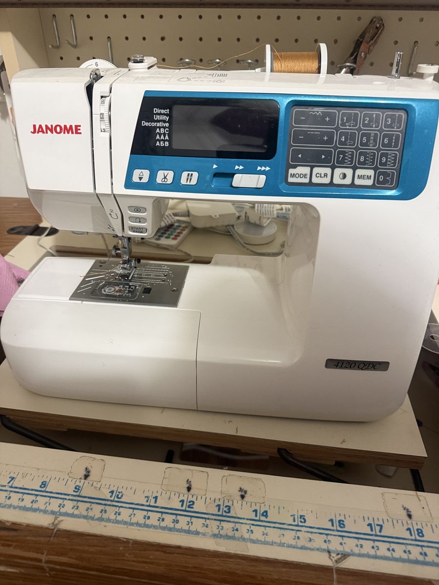  Janome 4120 QDC