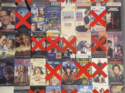 Lot of 30+ Vintage VHS Tapes: Rom-Coms, Action, Classics: $5 each