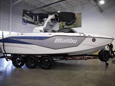 2026 Malibu Boats M242
