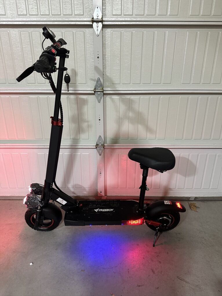 800W Electric Scooter For Adults Up To 28 MPH NEW