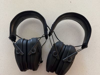 Walkers Razor Slim Electronic Ear Muffs (2)