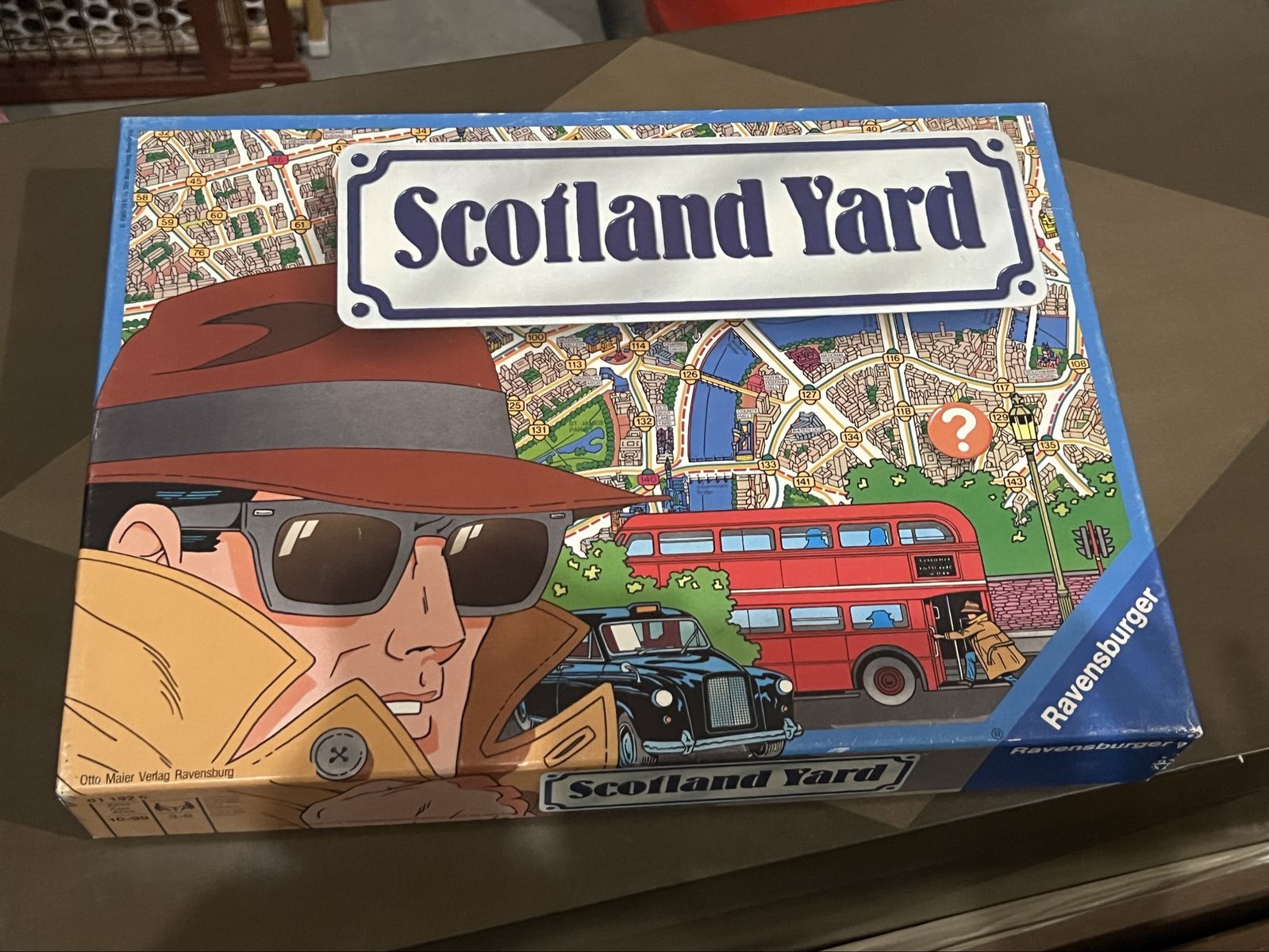 Vintage 1985 Scotland Yard Board Game